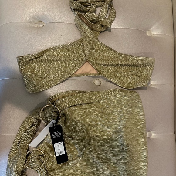 NEVER WORN. FASHION NOVA TWO PIECE SET. SIZE SMALL - Picture 4 of 4
